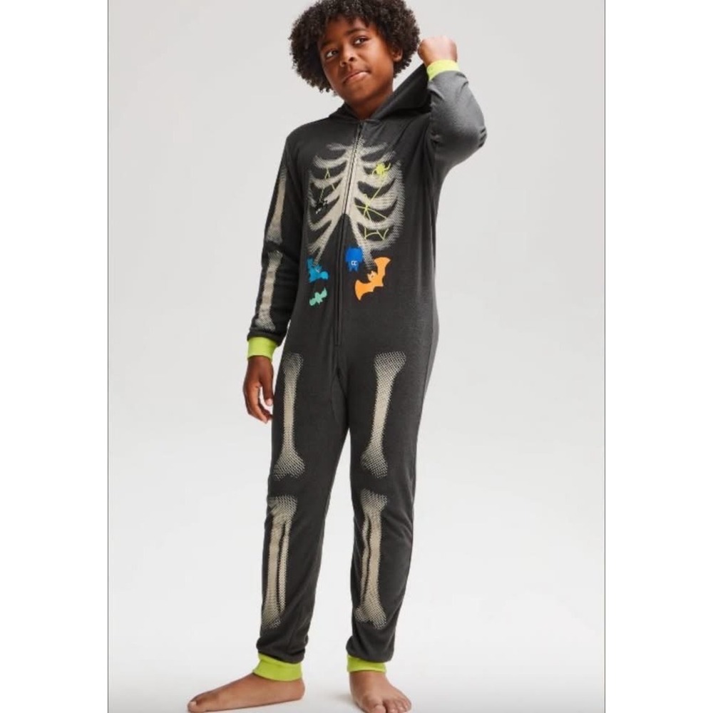 Cat & Jack Kids Boys Skeleton Graphic Hooded One Piece Pajamas XL